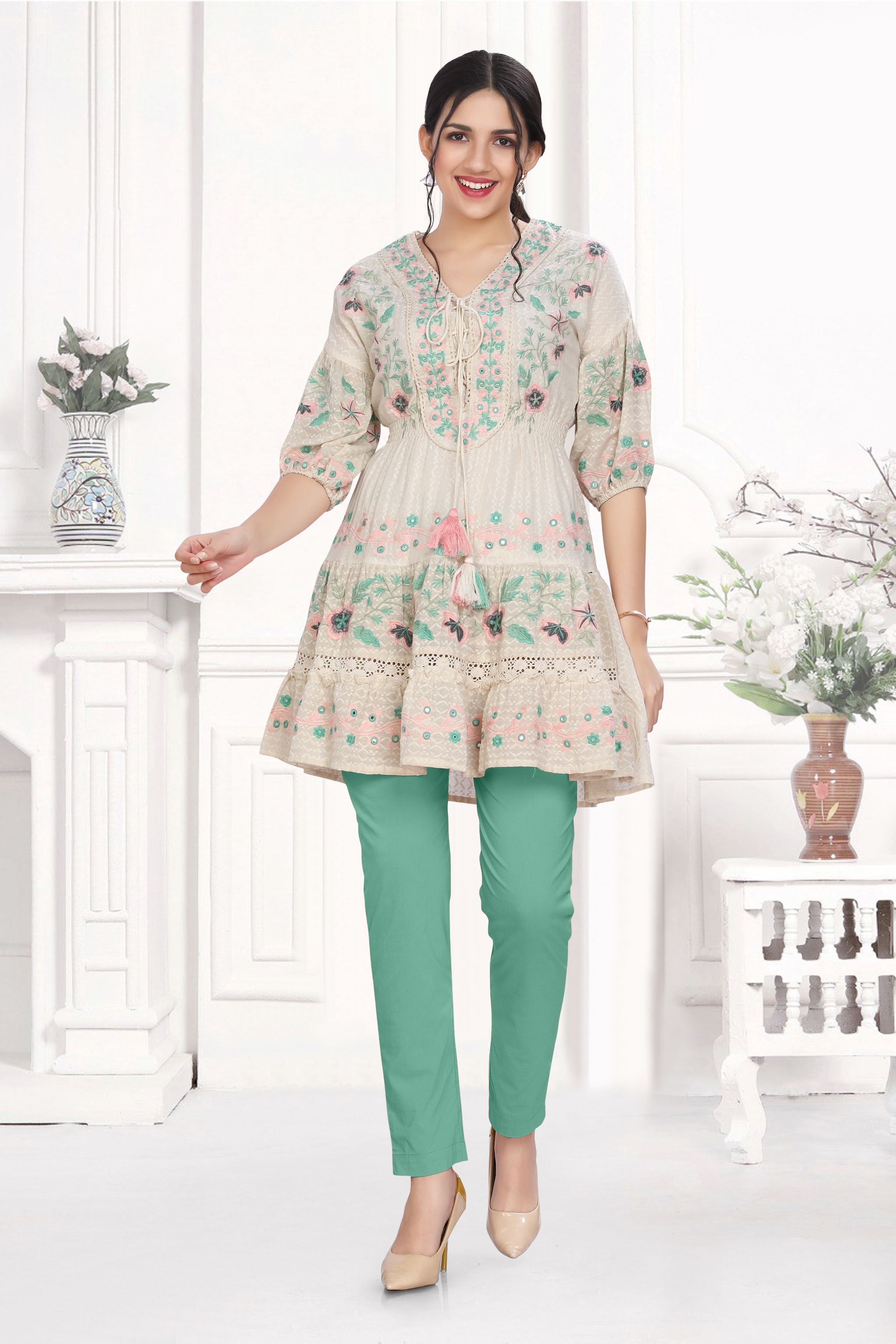 Short Kurtis For Women - Buy Short Kurtis Online - Myntra.com